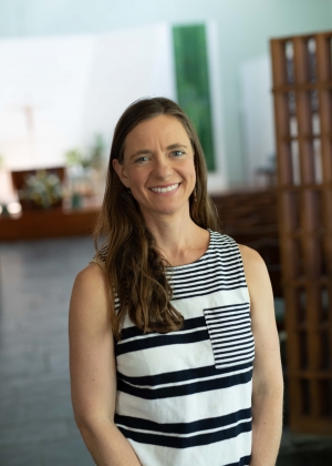 Anne McGinness headshot
