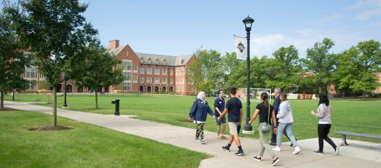 guides giving a tour of JCU campus